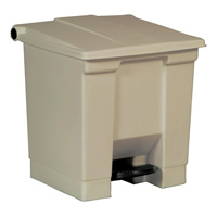 RUBBERMAID&reg; 8 GALLON STEP-ON CONTAINERS