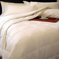 COMFORT T200 XL-DUVET INSERTS MEDIUM FILL WITH PIPED EDGE King-XL 104x95" 44oz fill 