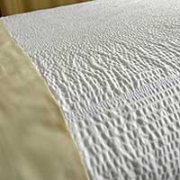 COTTON/POLY COVERLET KAR-RIPPLE 105x95" White 6 per case