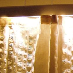 LIGHTED SHOWER BAR  BIEGE 